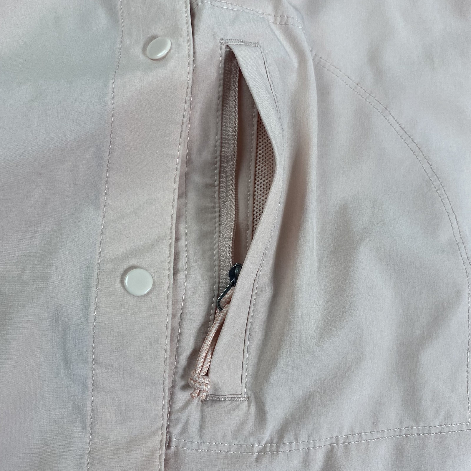 The North Face Tech Trail Shirt Womens XL Pink Snap Zip Pocket Vented Outdoor