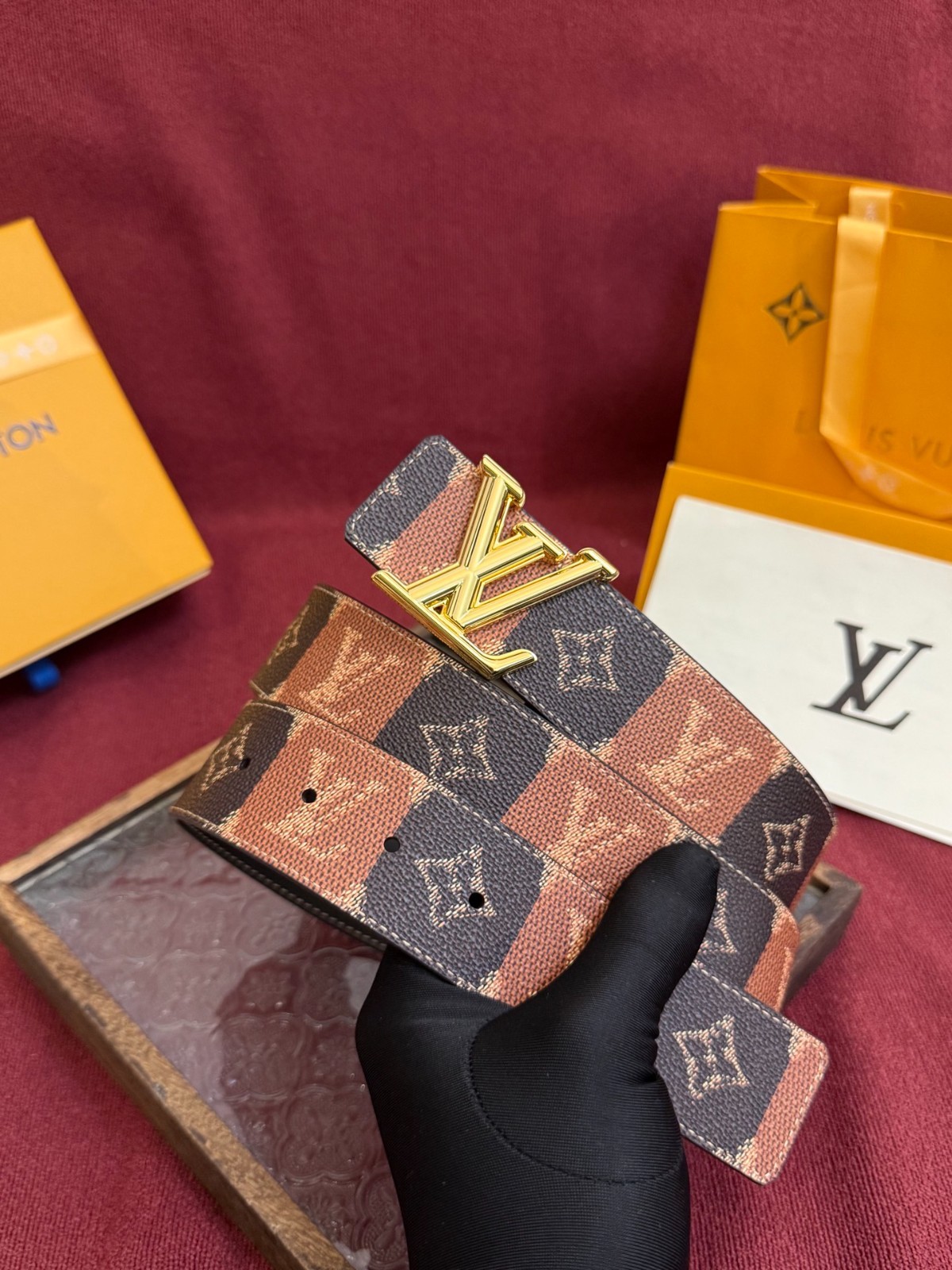 Louis Vuitton Belt Brown Monogram Leather Men’s Reversible LV Belt Gold LV 40mm