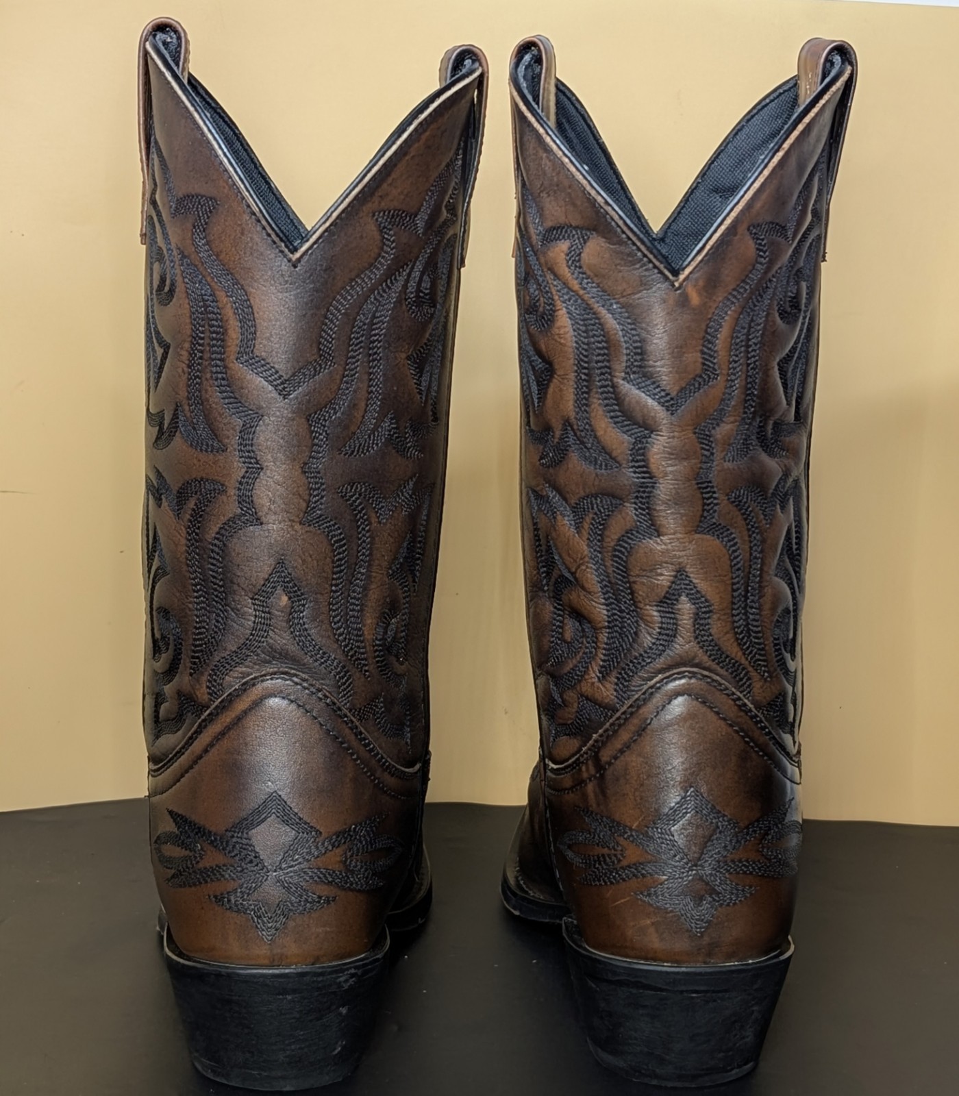 Laredo Men’s Boots Hawk Burnt Apple Leather Cowboy Boots 6862 Size 10 EW