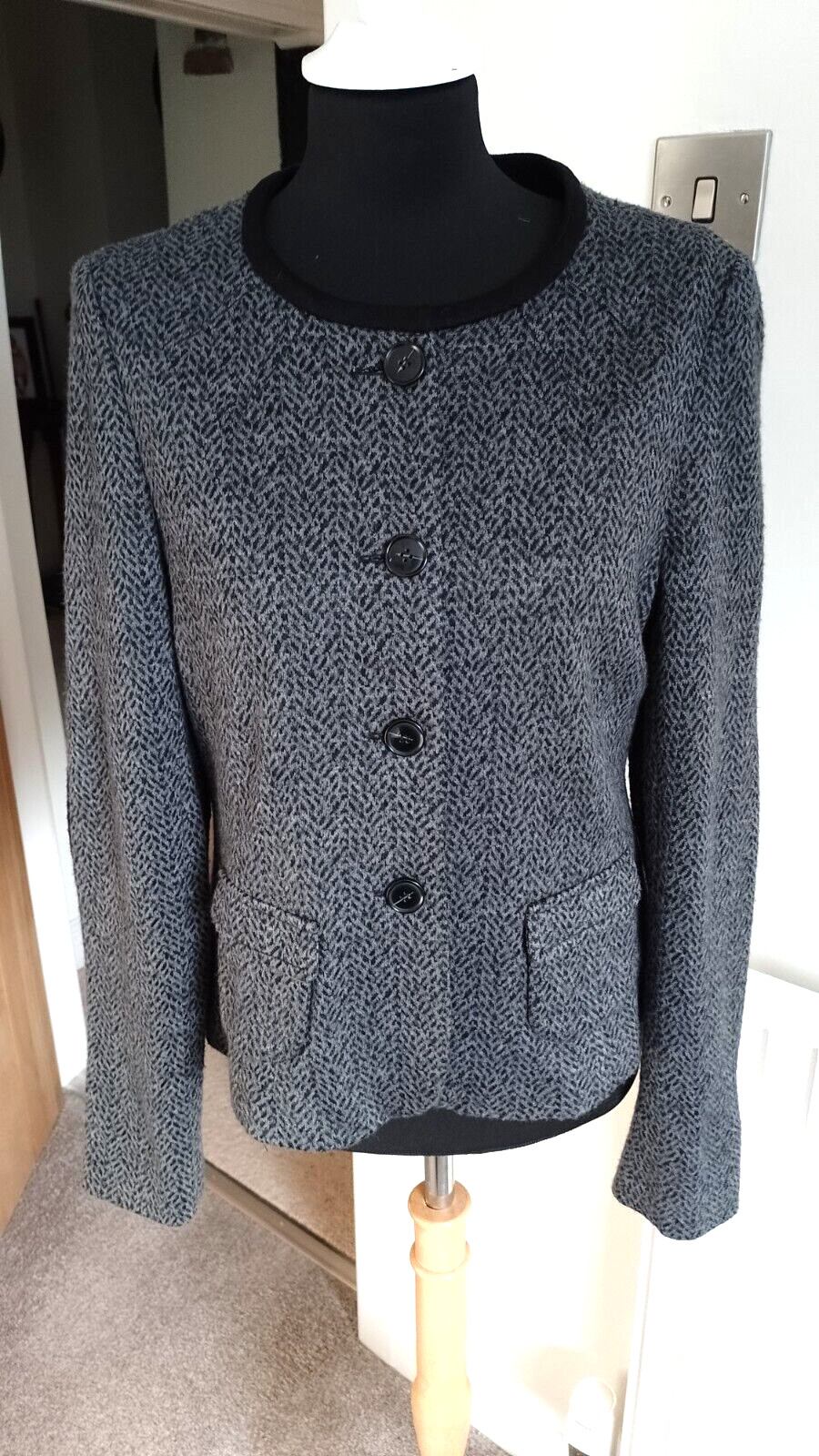 NEW-JOBIS STRETCH WOOL BLEND BLACK & GREY JACKET-ELBOW PATCHES-LINED-UK 14.