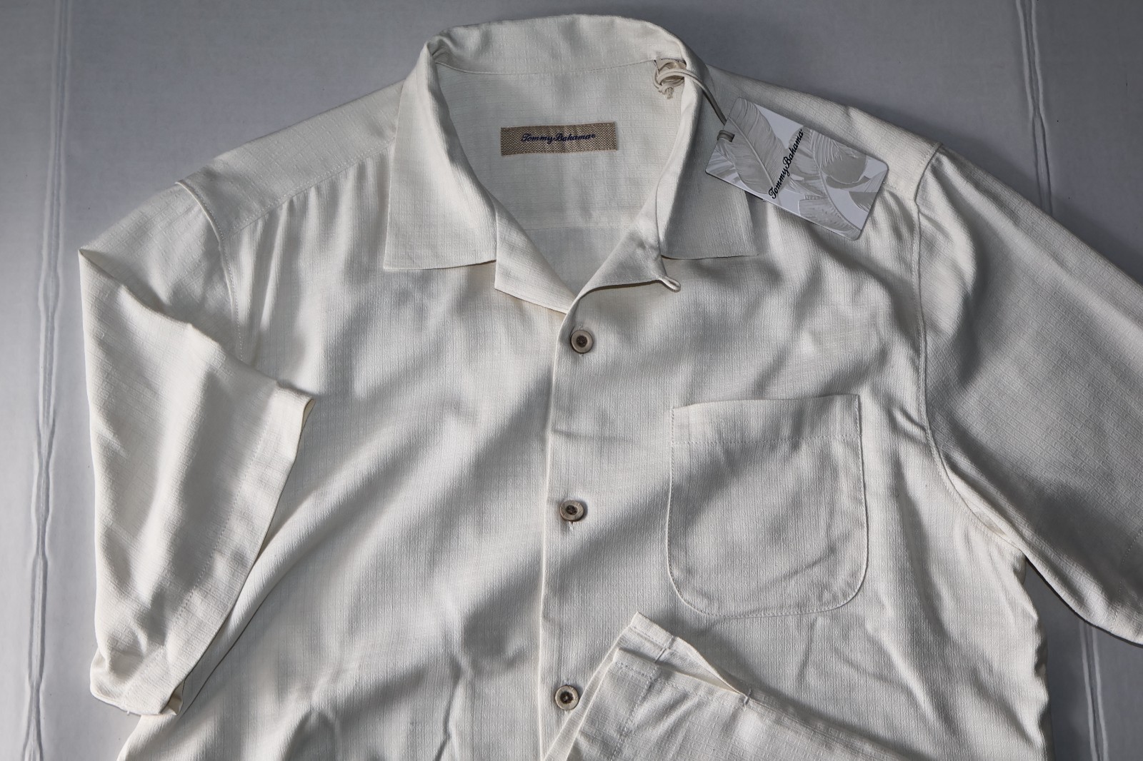 Tommy Bahama Camp Shirt Tropical Bliss Embossed White 100% Silk Extra Large XL