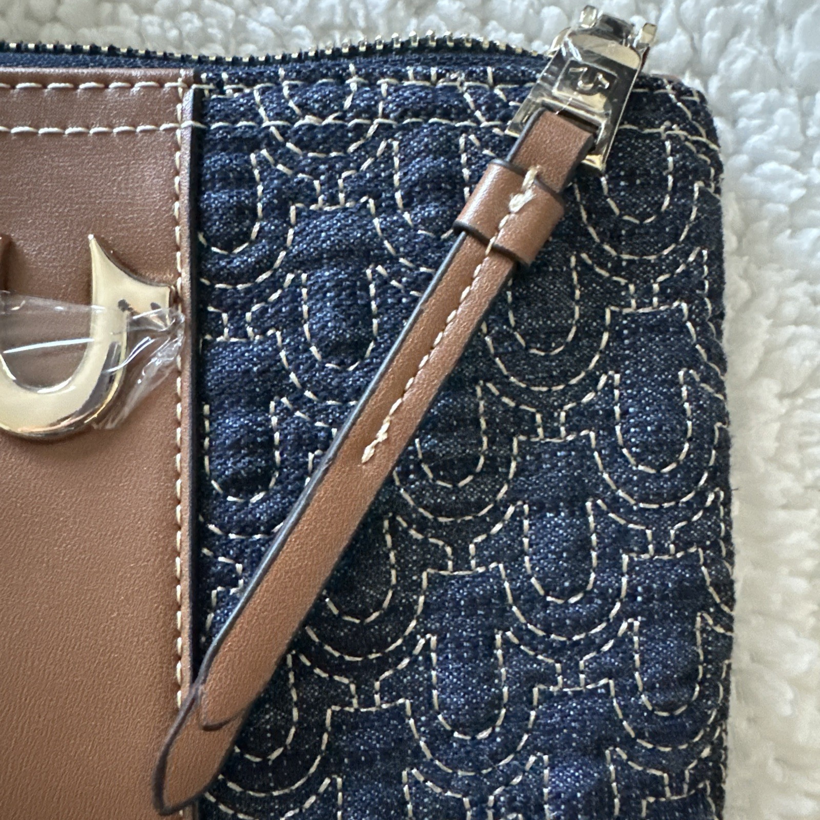 NWT True Religion Logo Horseshoe Stitched Dark Denim Wristlet Gold Hardware $48