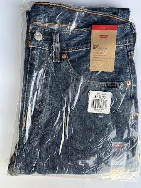 Levi Men’s 505 31W X 30L Regular Fit Jeans, Dark Stonewash, NEW SEALED!!