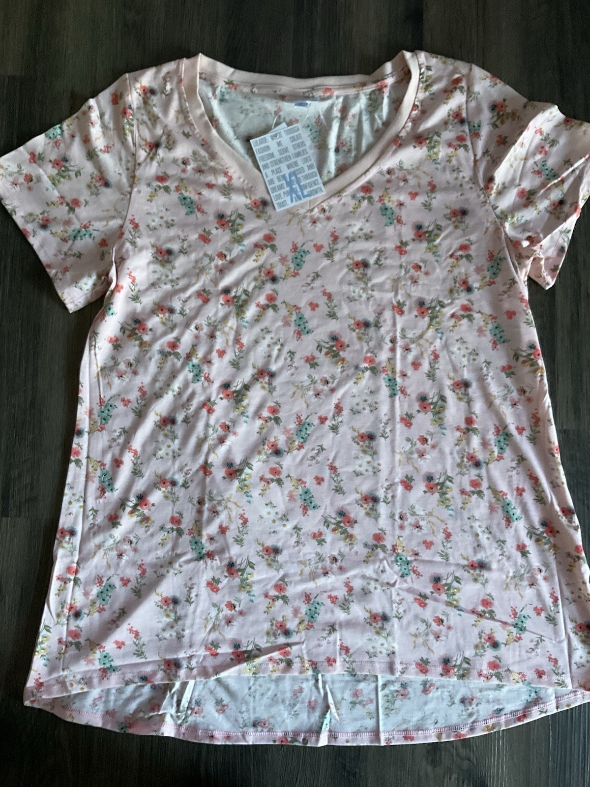 NWT LuLaRoe XL Christy T – V-Neck – As Pictured