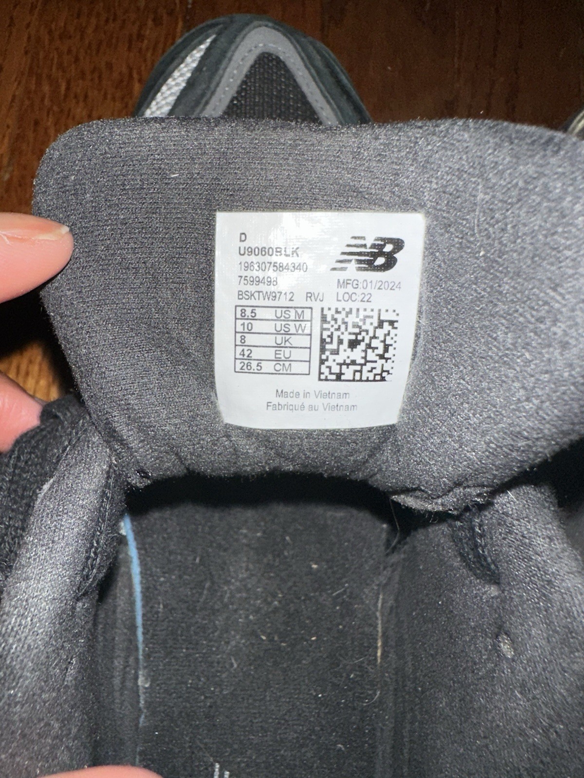 New Balance 9060 Black Castlerock U9060BLK Black/Gray/Red Lace-Up Sneakers