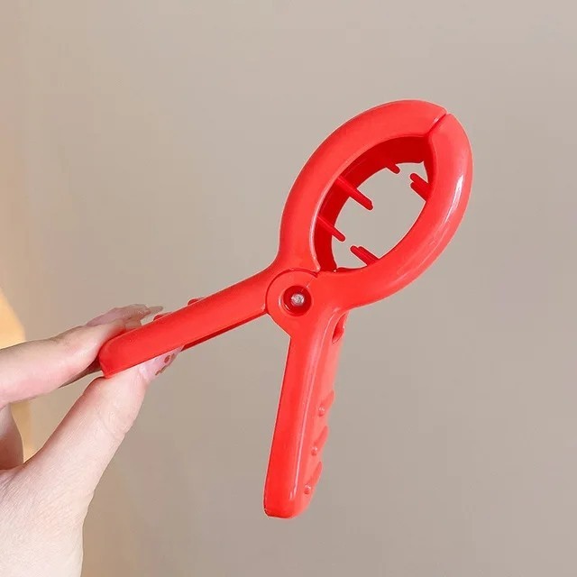 Cute Arrietty Cosplay Shark Hair Clip for Adult Kid Red Ponytail Hairpin Fashion