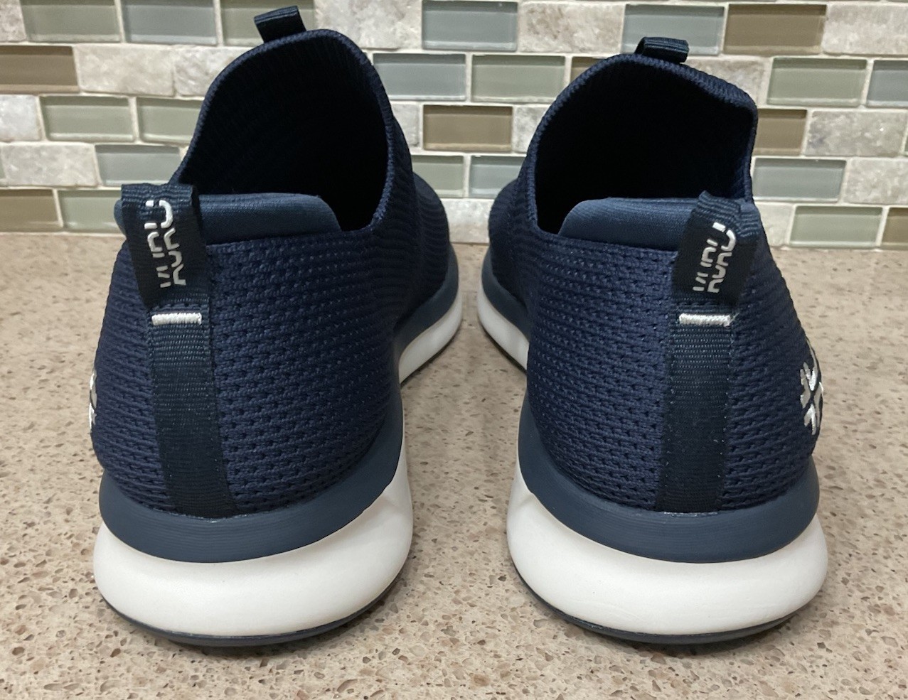 Kuru Atom Men’s Slip-On Blue Sneakers Size 11 Knit Everyday Travel Seamless EUC