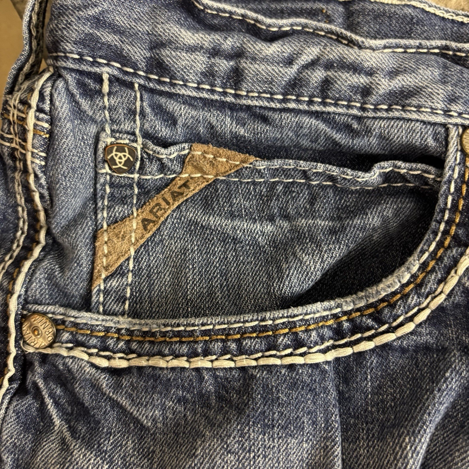 Ariat Men’s Jeans 44×34 Relax Bootcut M4 Workwear Cowboy Festival 32” inseam