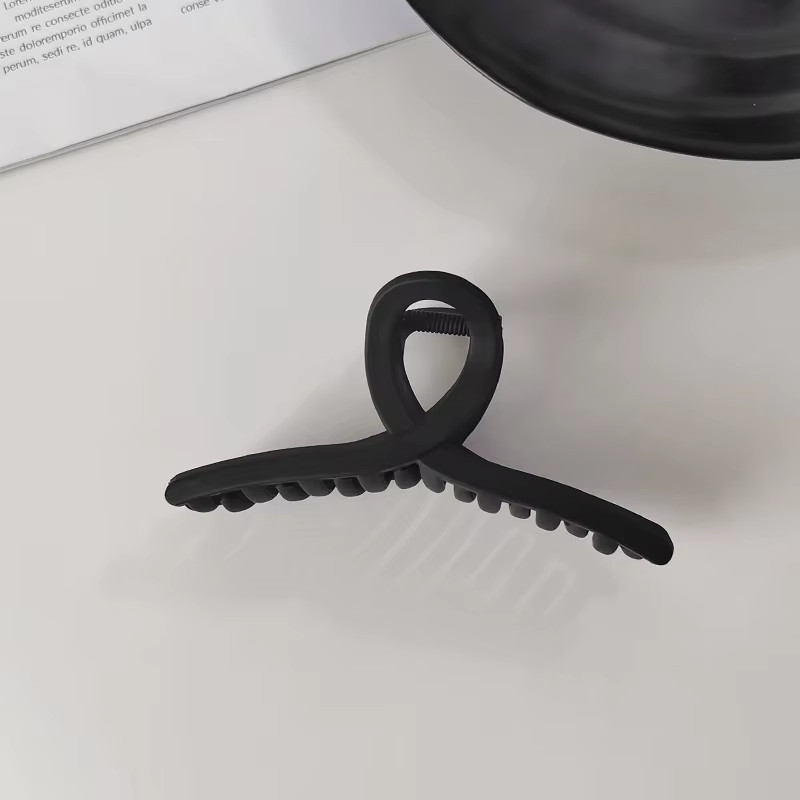 Women Elegant Black Geometric Plastic Hair Claw Lady Sweet Long Hair Holder Toot