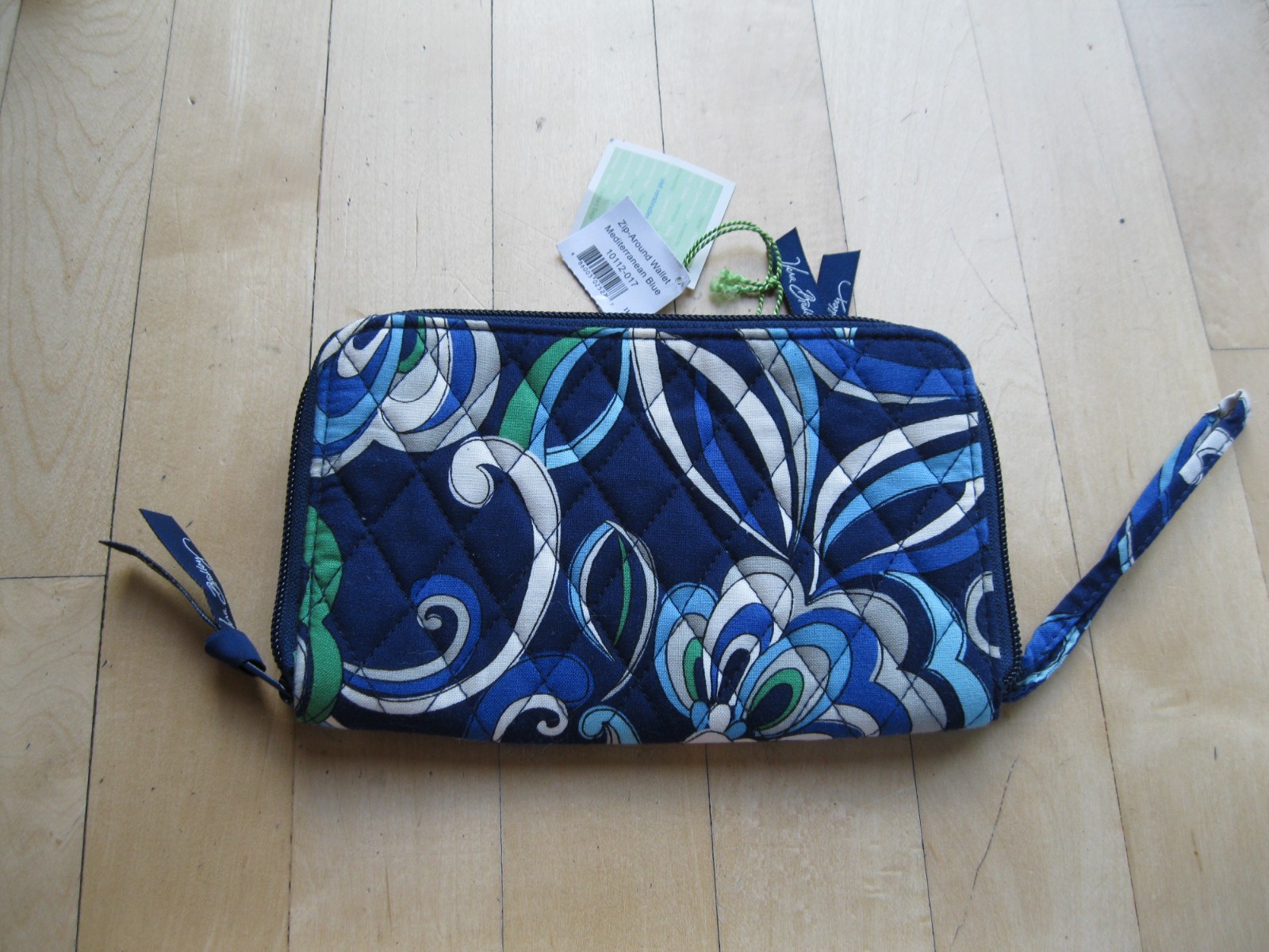 Vera Bradley Zip Around Card ID Quilted Wristlet Wallet Mediterranean Blue NEW