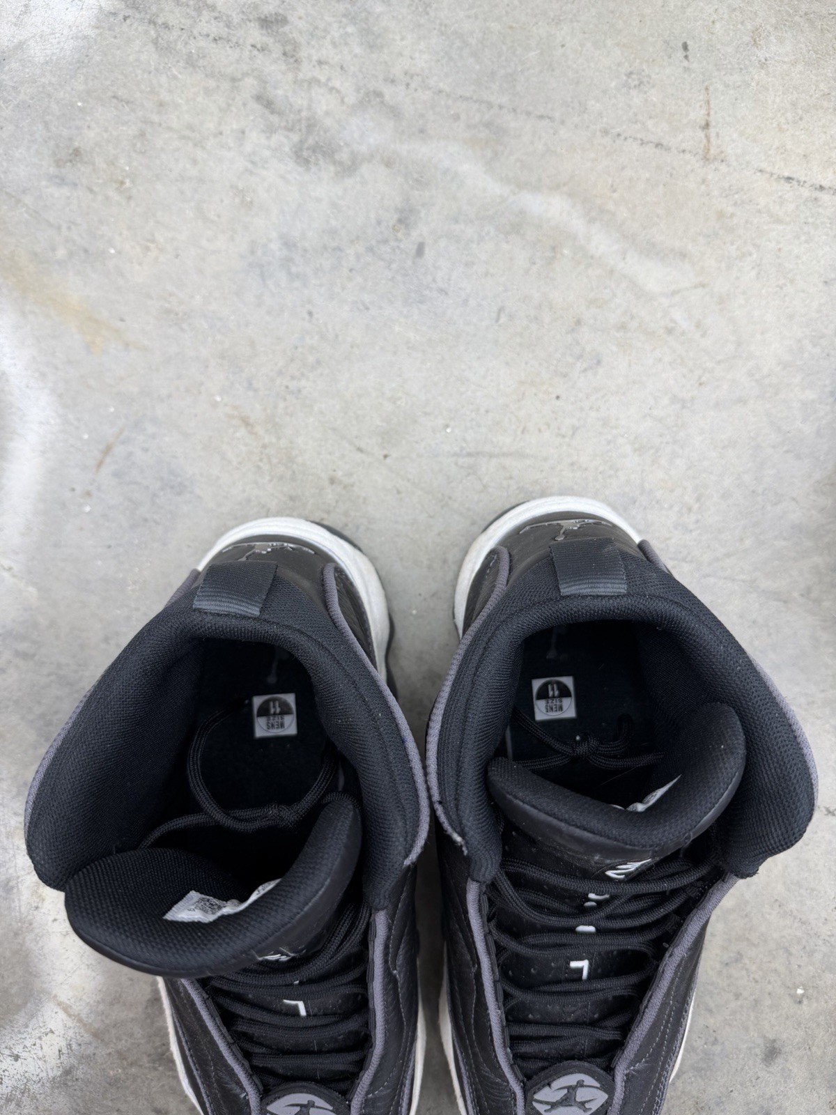 Jordan Pro Strong GS Black/White Mid Top Basketball Shoes US 11