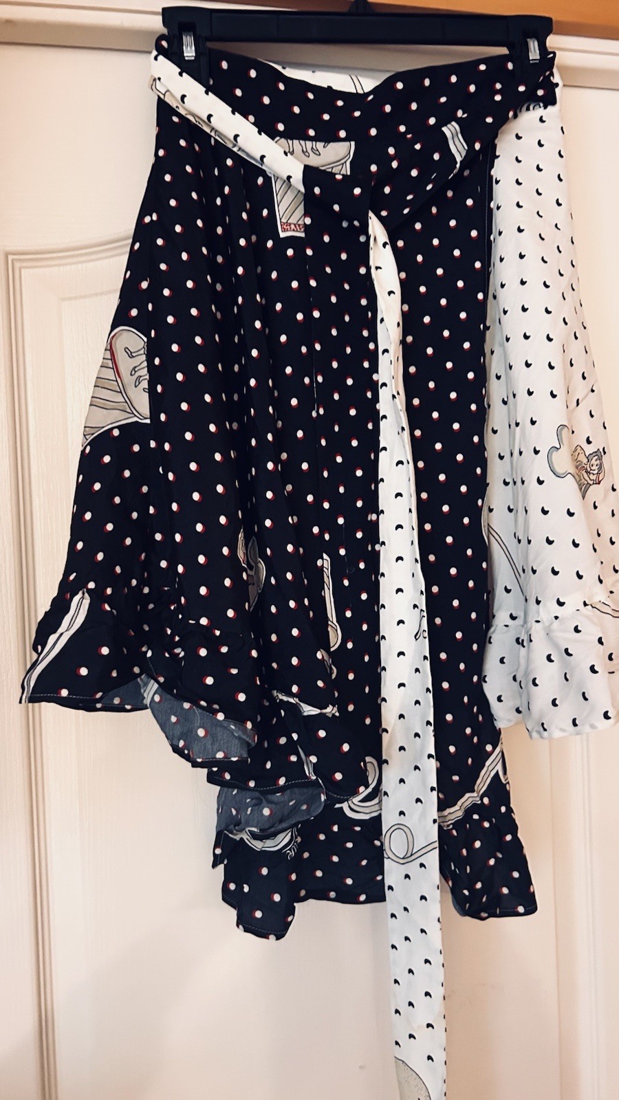 Adorable and unique cute France 🇫🇷 skirt By Loewe
