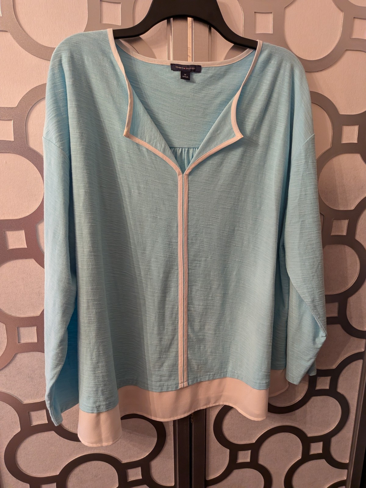 Tommy Go Figure Coastal Beachy 1X Turquoise And White Trim Top For Women
