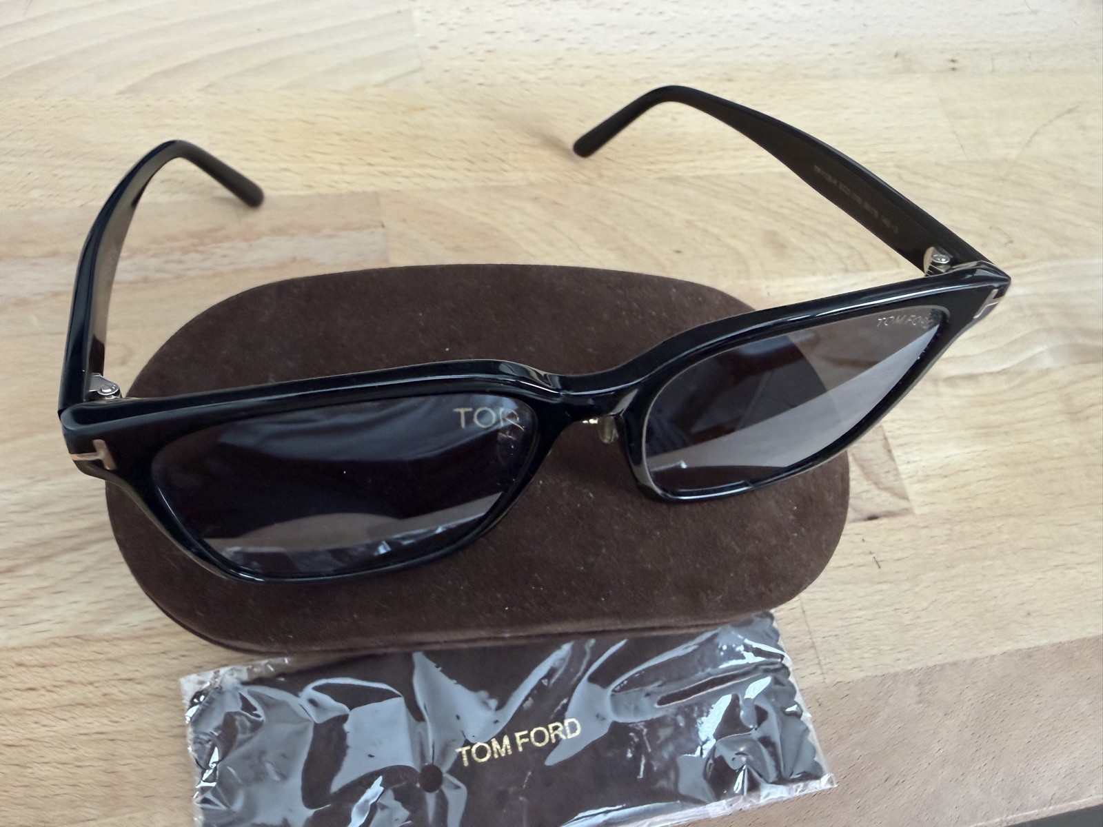 Tom Ford TF1136-K 01B Sunglasses Authentic Black Frame Gray Lens 56mm