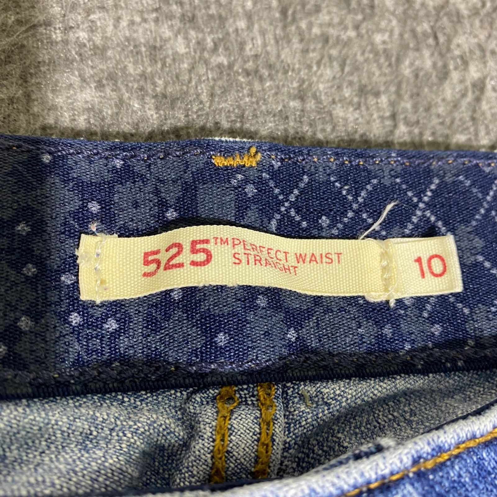 Levi’s 525 Perfect Waist Jeans Womens 10M Light Wash Blue Denim 30×31 Boho Prep
