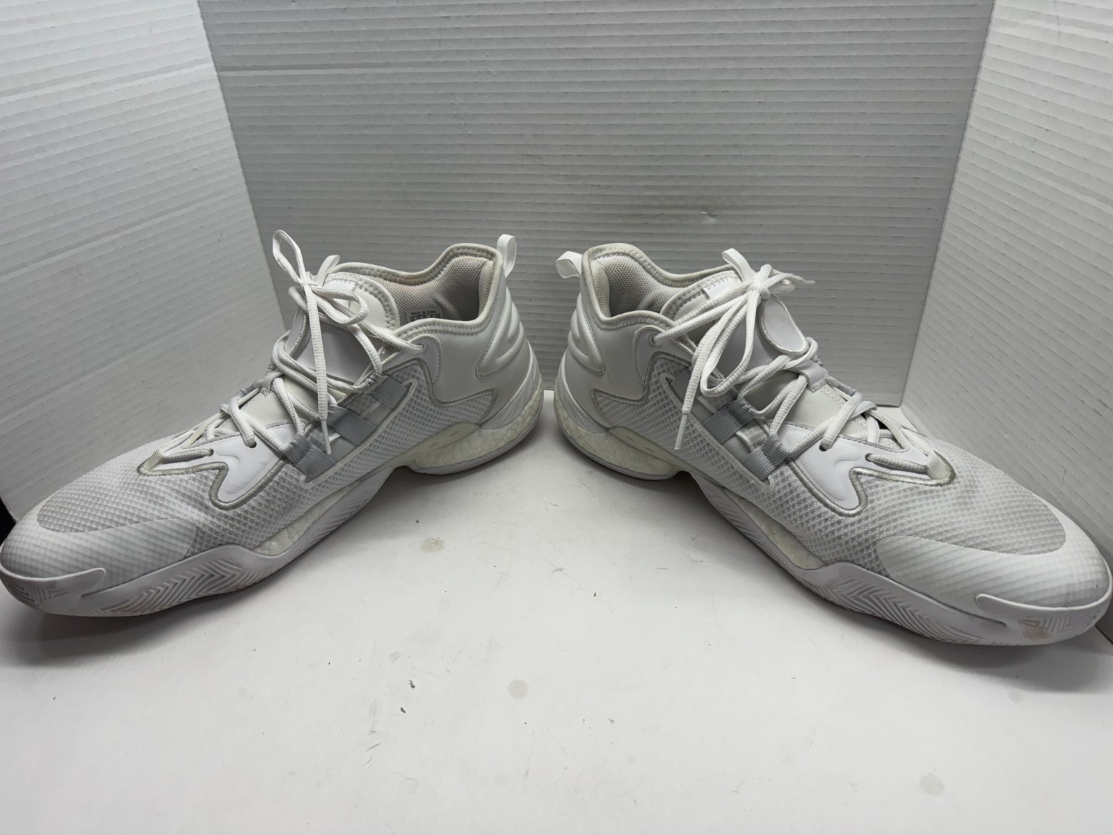 Adidas BYW Select IE9310 Mens 16 Basketball Shoes Cloud White Athletic Sneakers