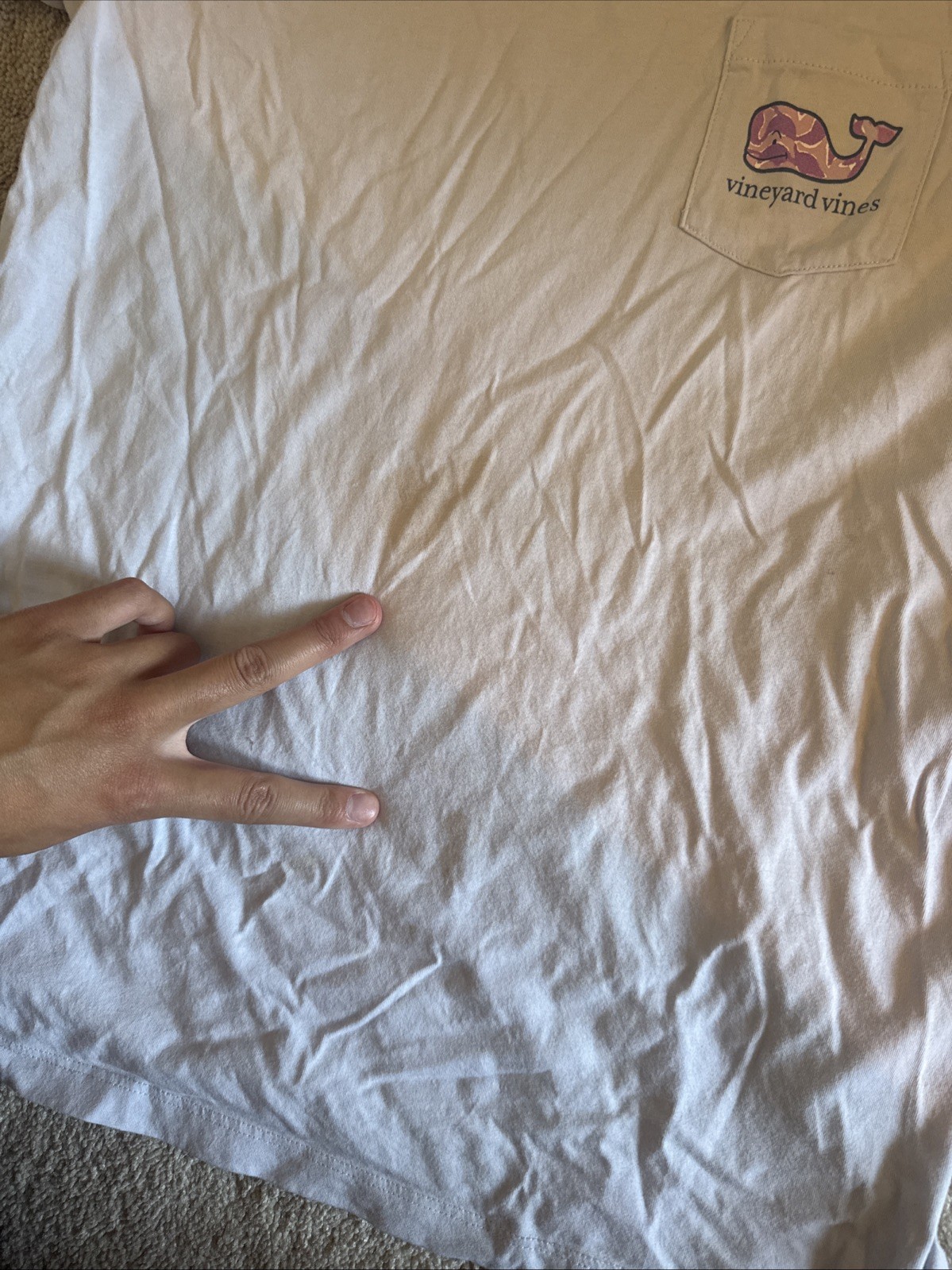 Light Purple Vineyard Vines T Shirt With Whale Design Small S
