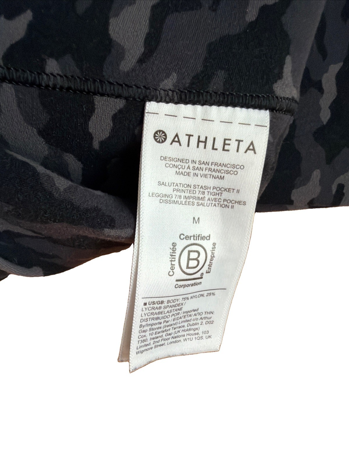 Athlete 7/8 Leggings With side Stash pockets Size medium!!!