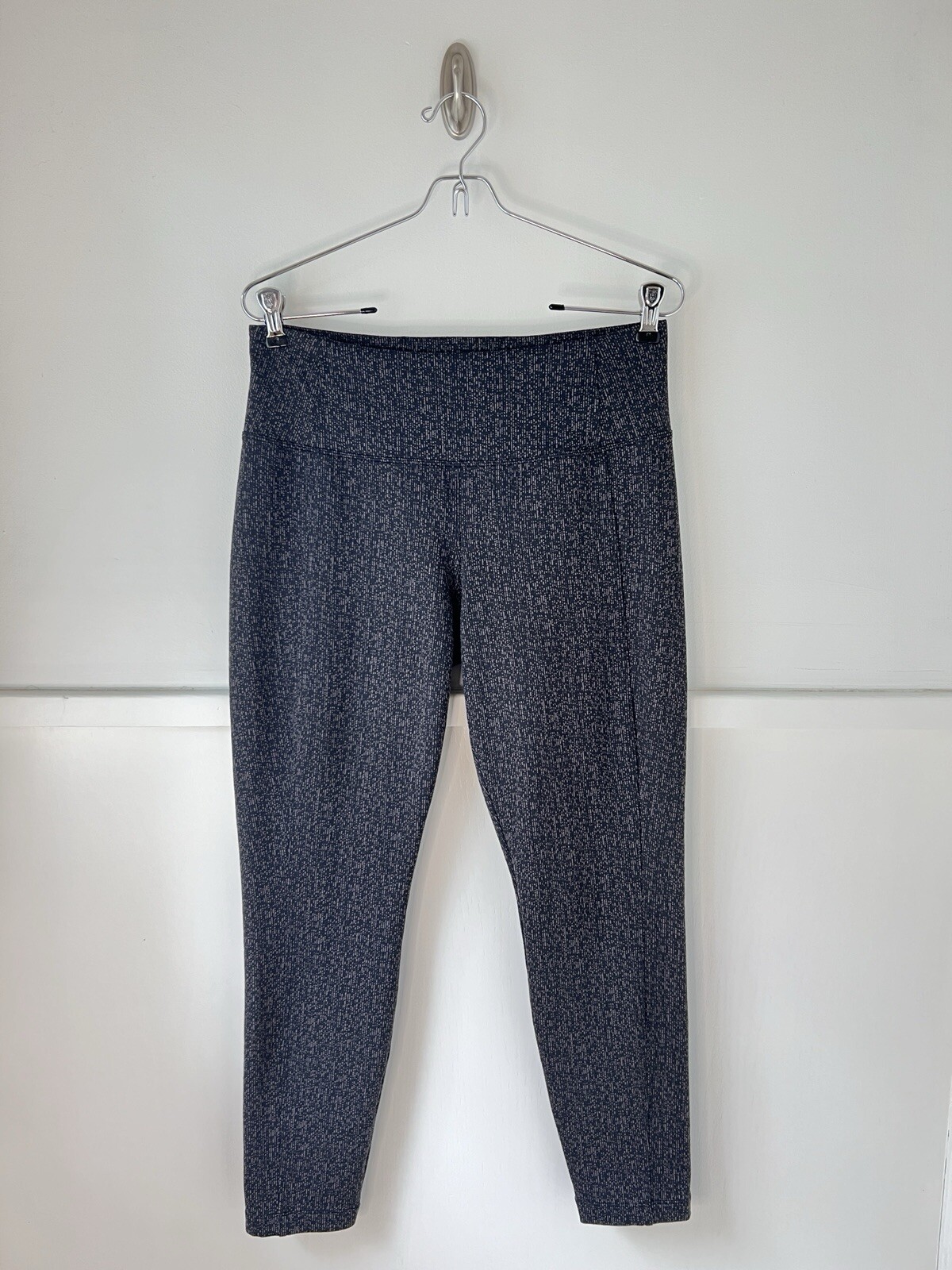 Athleta Delancey Textured High Rise Zip Pocket Tight Legging Work Travel Size M