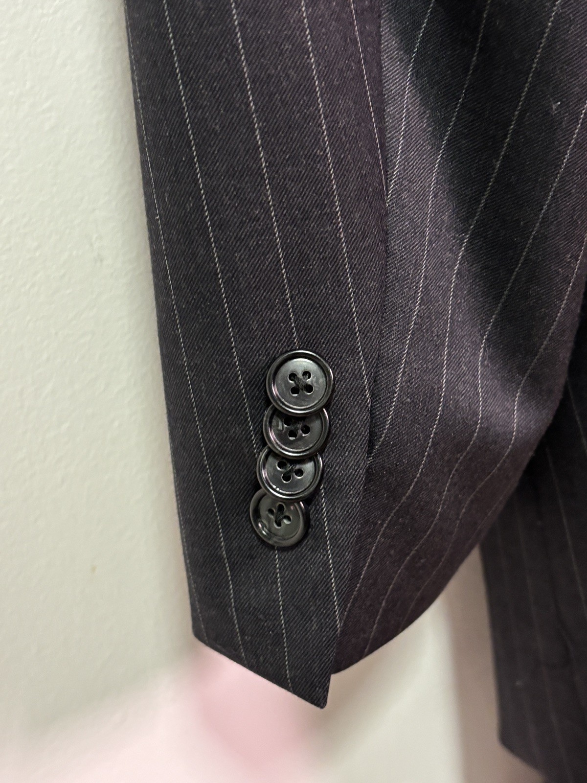 Corneliani Italy Super Fine Wool Suit 48L EU 58 Graphite Pinstripe Luxury