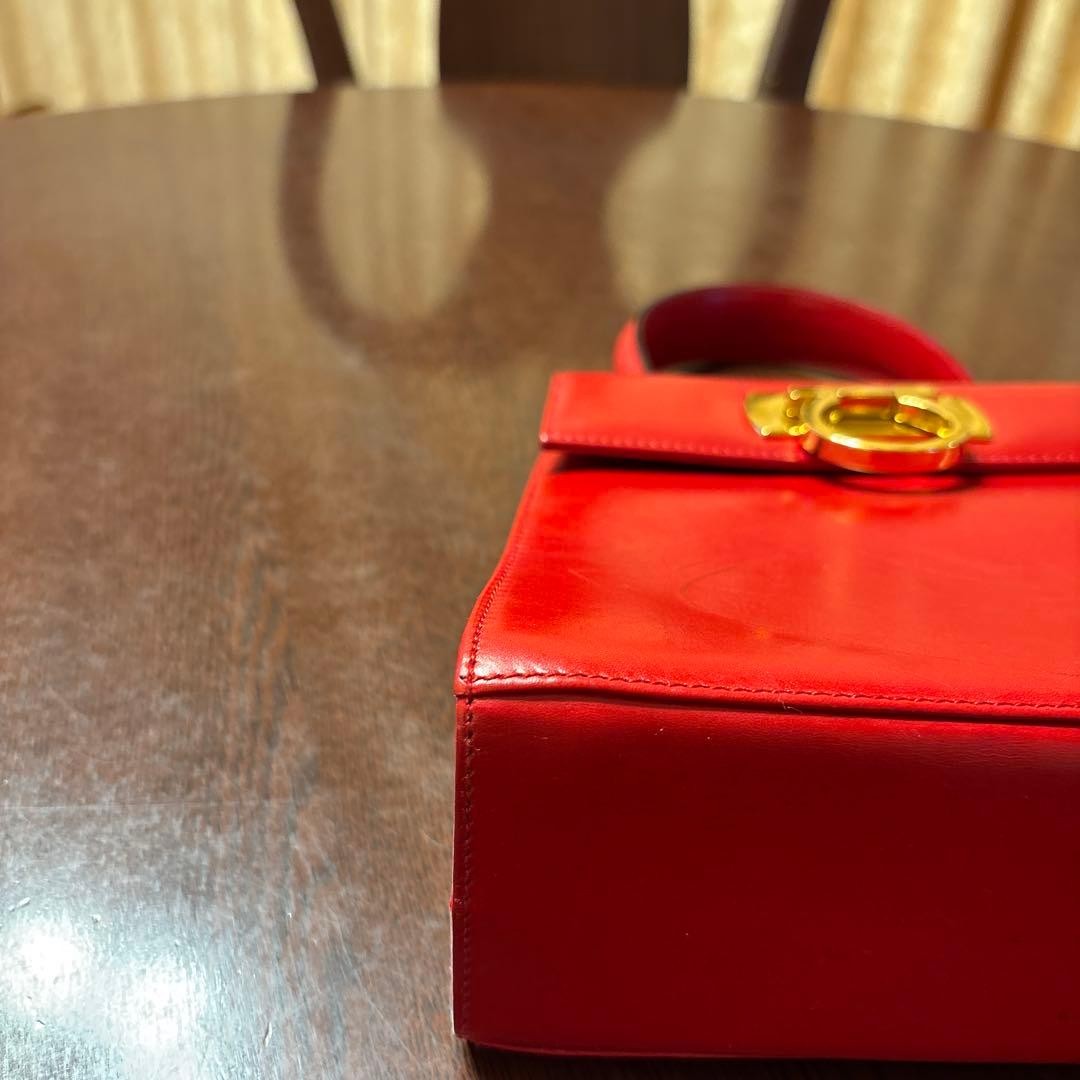 Salvatore Ferragamo Red Leather Handbag Shoulder Bag 20cm 7.9in W 19cm 7.5in H