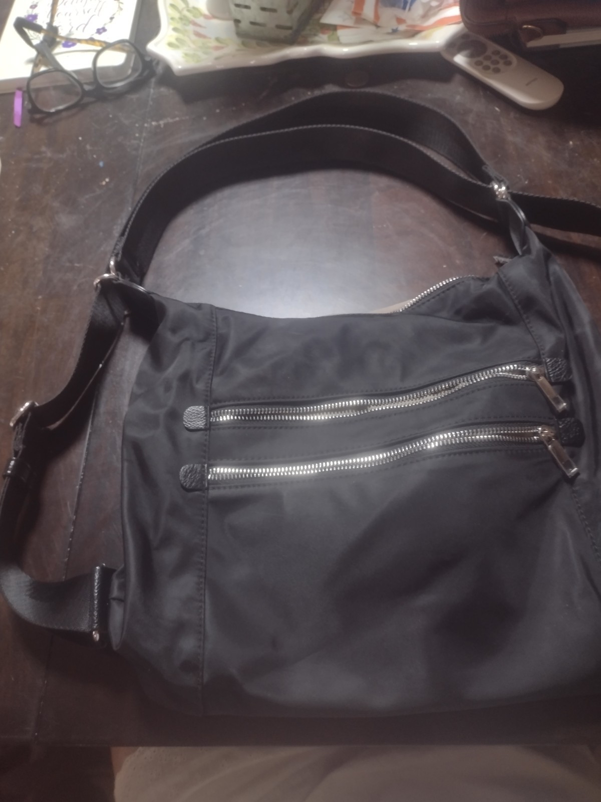 Sondra Roberts Squared Black Shoulder Bag Zip Closure Silver Hardware Adj Strap