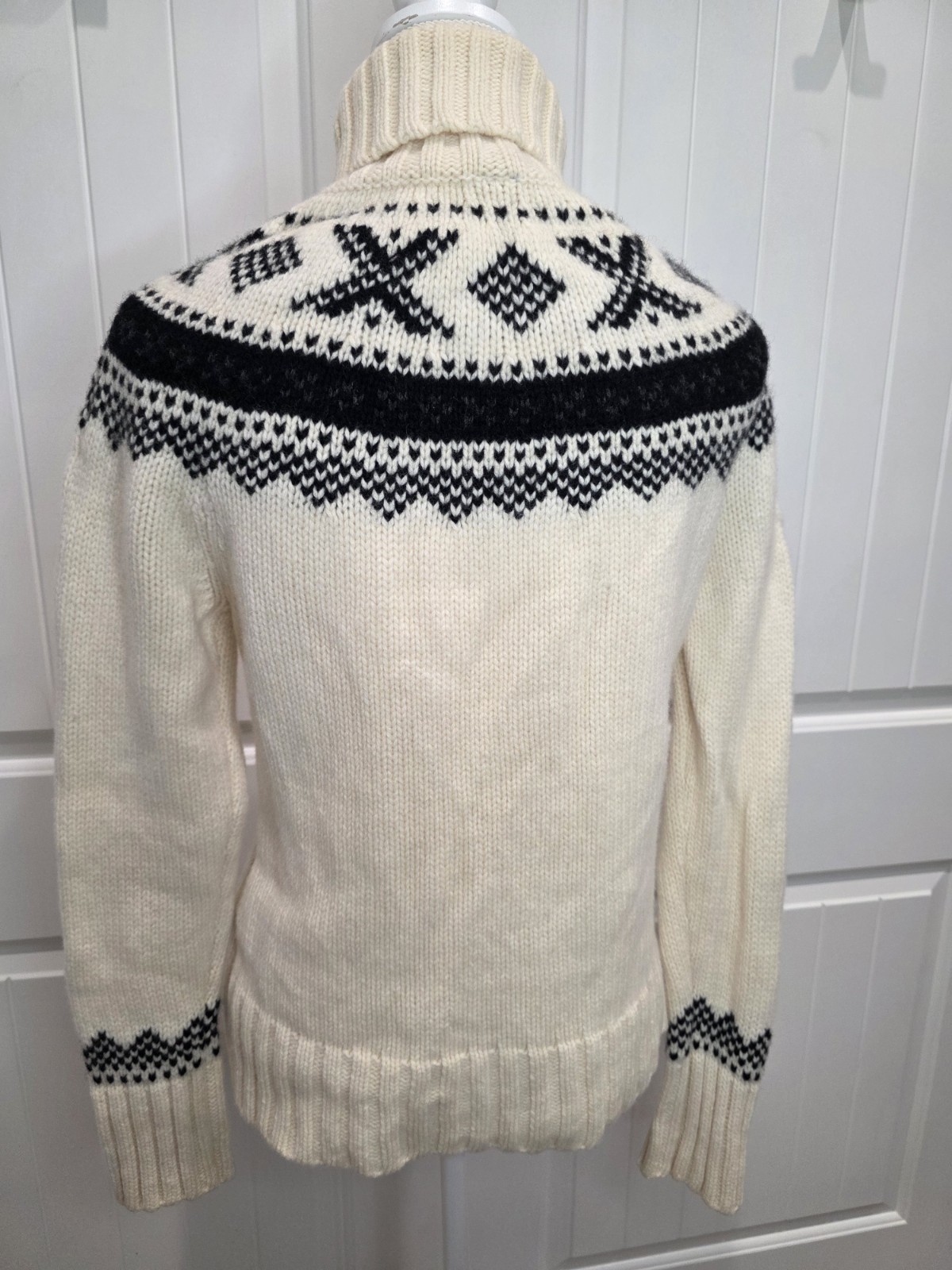 VTG GAP 100% Lambswool Nordic Fair Isle Sz L Turtleneck Sweater Ivory Black Cozy