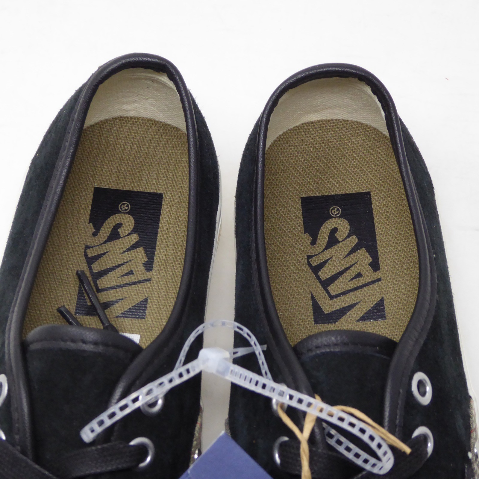 Vans Black & Khaki Premium Authentic 44 Sneakers Prep Plaid Olive Studs Sz 6.5