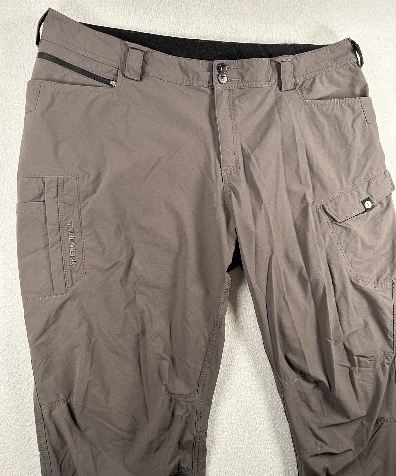 Truewerk T2 WerkPants Mens 44×29 Gray Technical Work Cargo Pants Stretch Utility