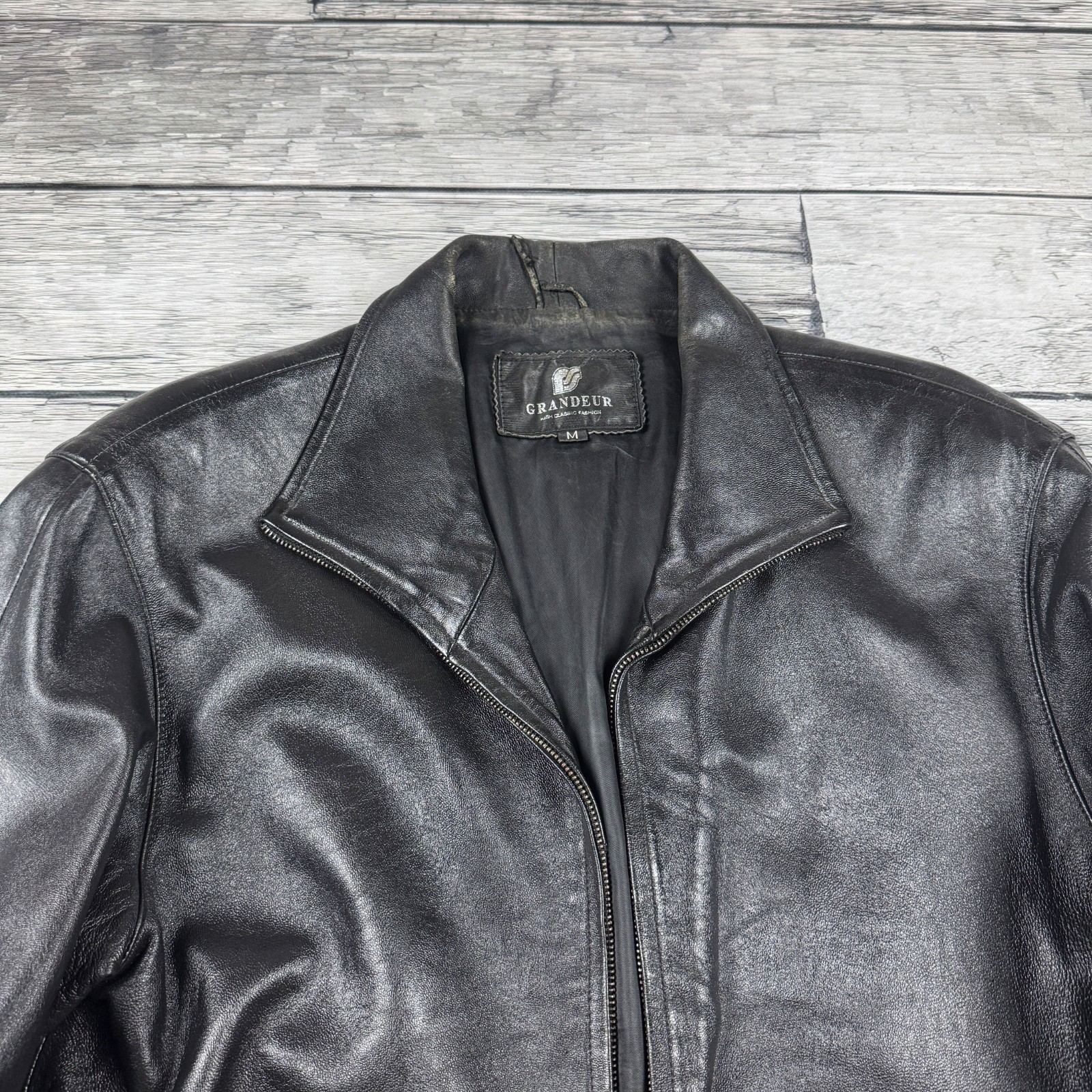 Grandeur Vintage Black Leather Jacket Minimalist Zip Up Classic Coat