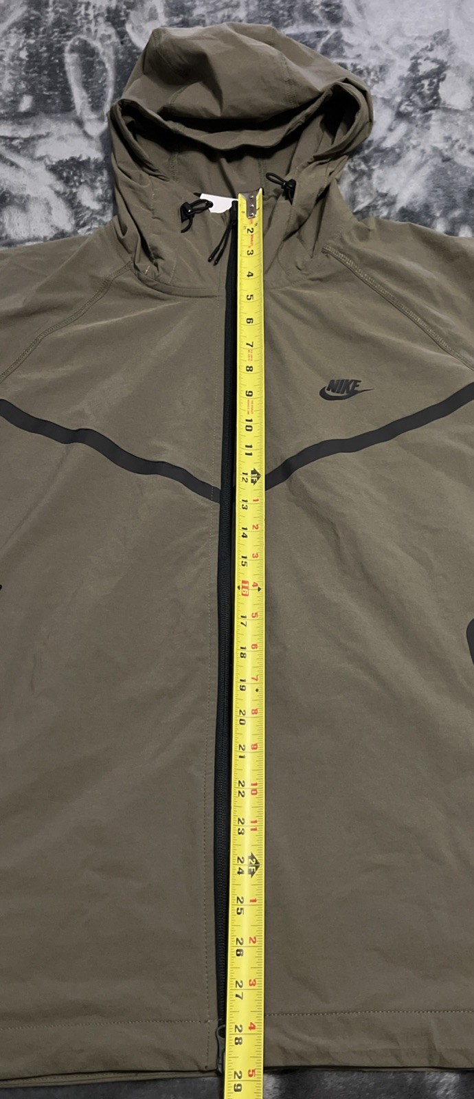 LARGE Nike Tech Men’s Woven Jacket (Medium Olive/Medium Olive/Black)