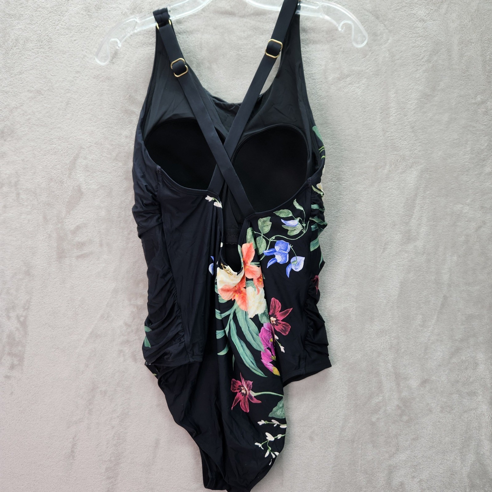 Jantzen Layla Cross Back High Neck One Piece Swimsuit 20W Black Floral A642650