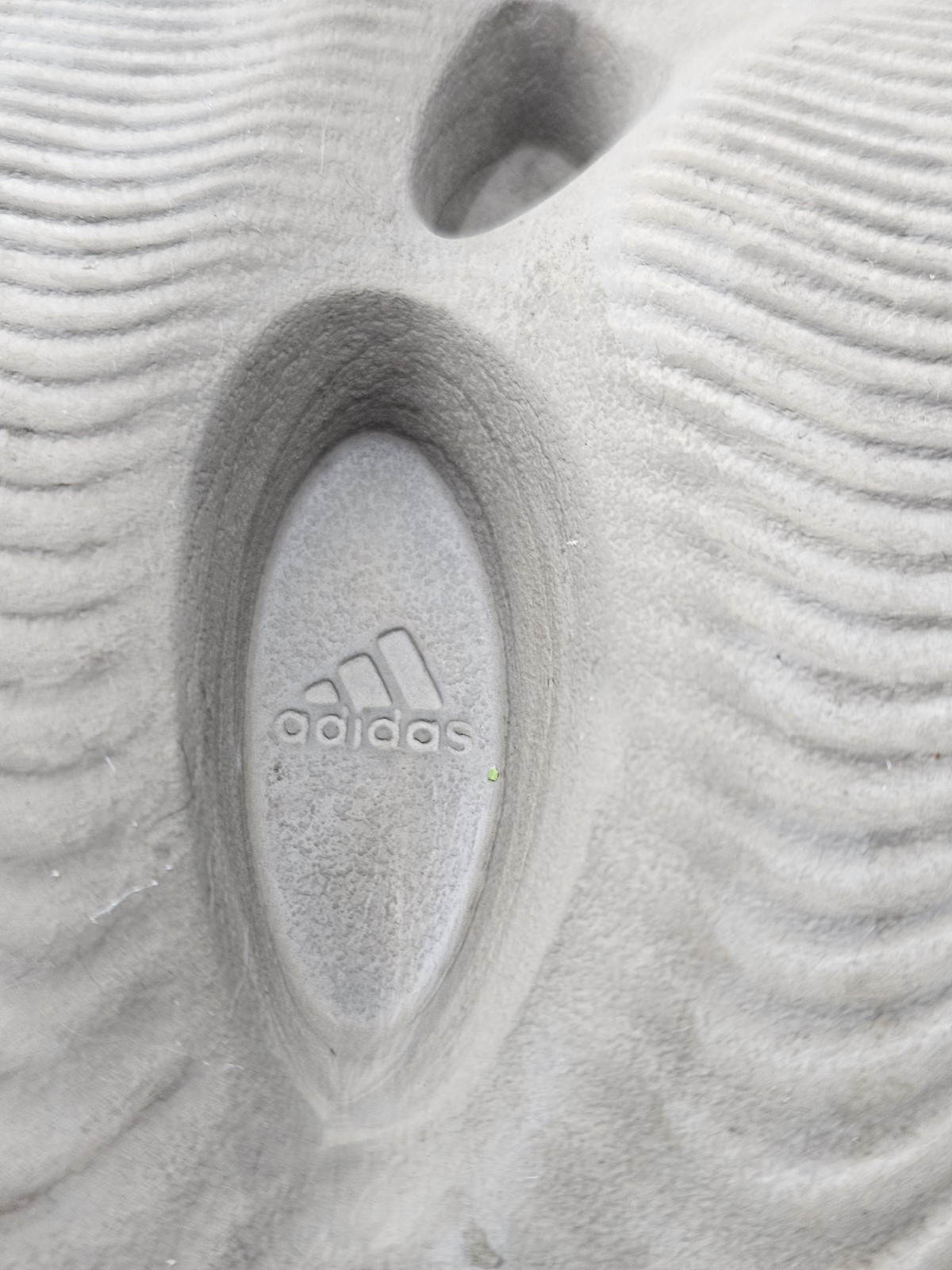 Adidas Yeezy Foam Runner Stone Sage Mens US Size 4 Or Women’s Size 5.5