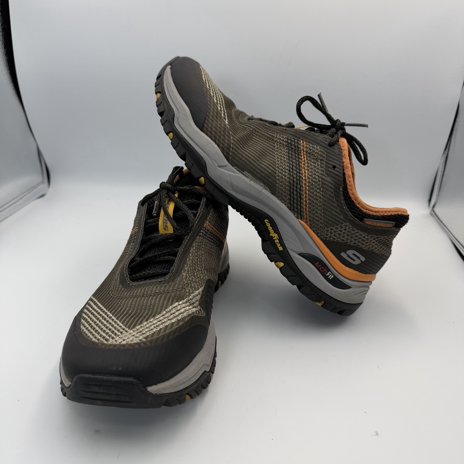Skechers Arch Fit Dawson Mahone Hiking Shoes, 204609 / Olive Men’s Size 8.5