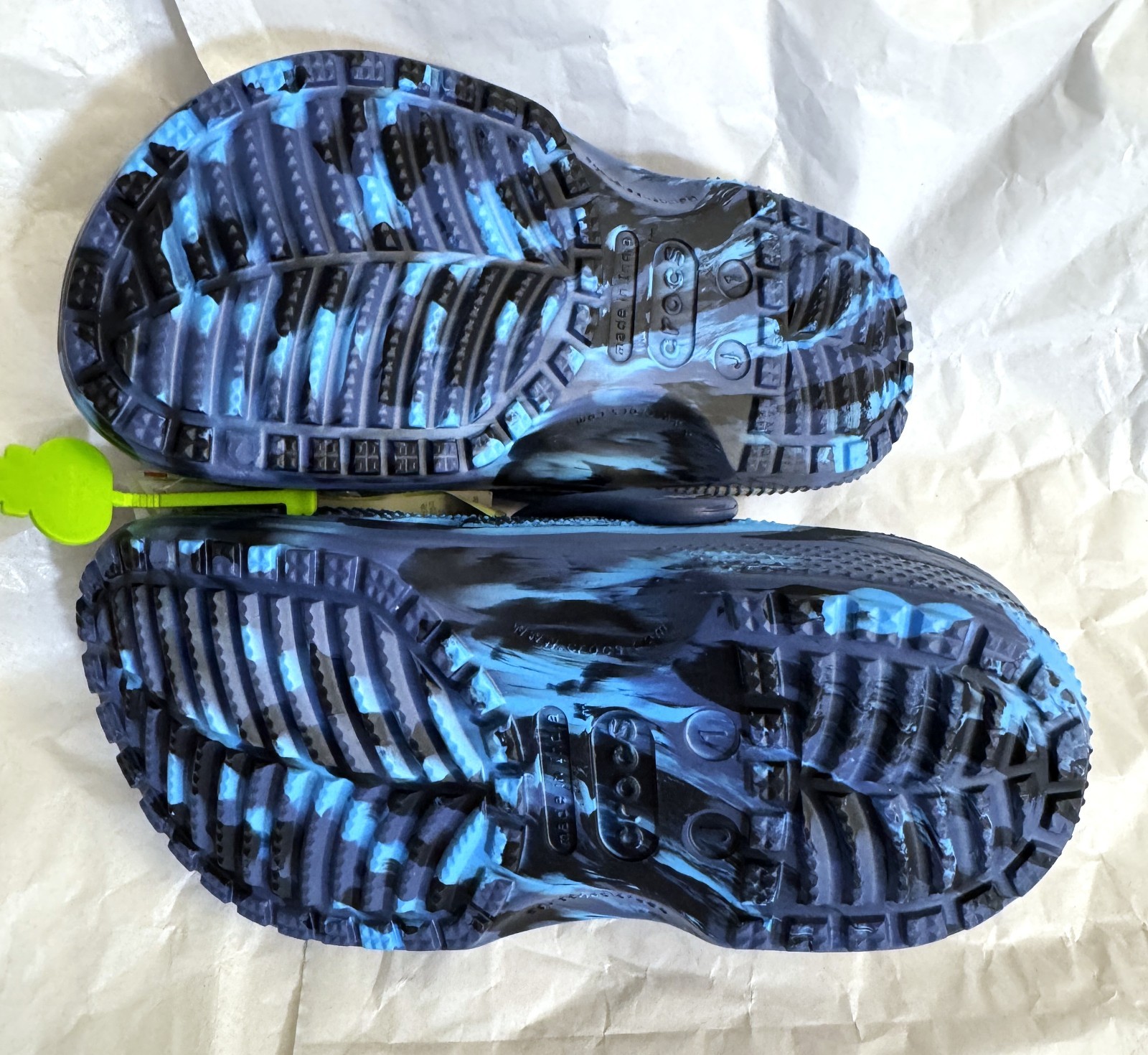 Crocs Classic Marbled Clog Kids Tie-Dye Blue Slip-On Shoes Size – 1 (J1)