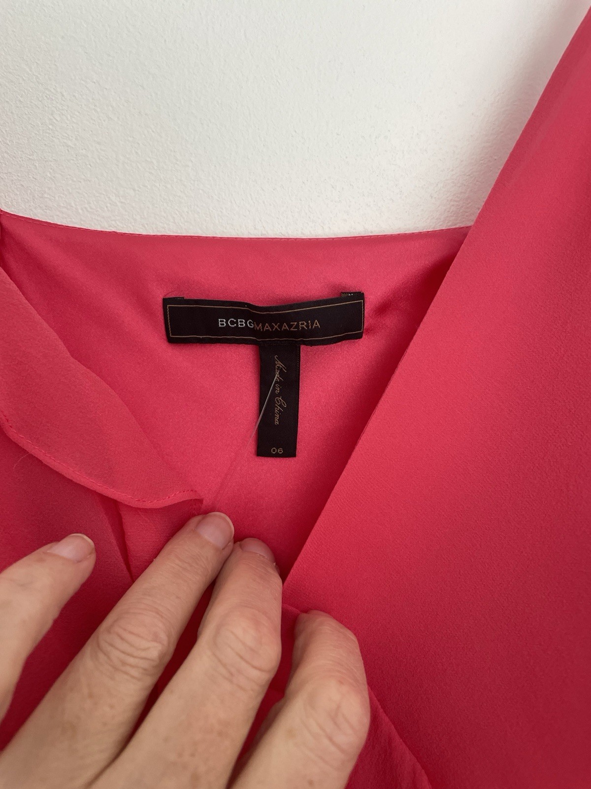 BCBGMAXAZRIA Fushia Pink spaghetti straps/ ruffles Cocktail Dress Women’s Size 6