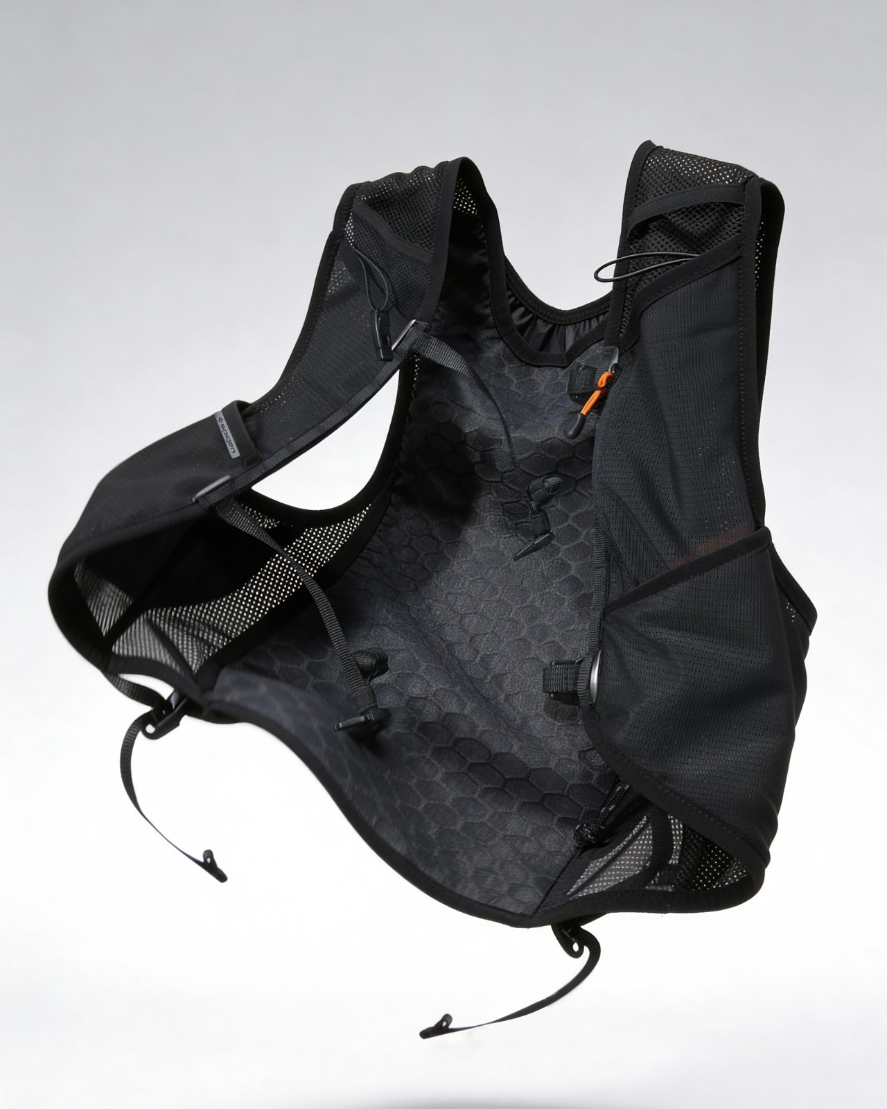 Spigen Dynamic Shield™ Running Vest Reflective Lightweight Multi-Pocket