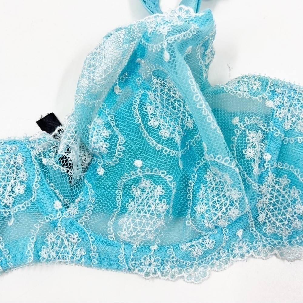 ✅ ADORE ME TURQUOISE AND WHITE LACE BRA WITH UNDERWIRE SIZE 34D