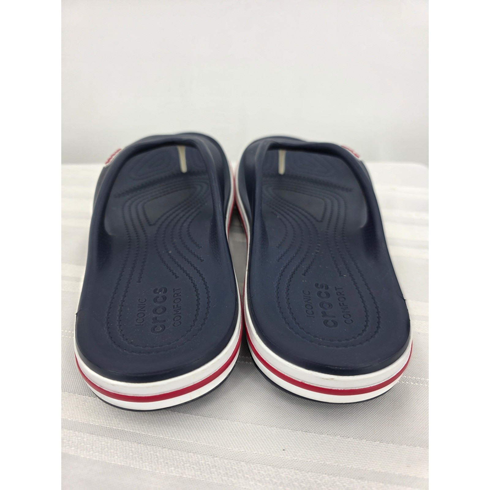Crocs Bayaband Flip Flops Navy Blue White Red Thong Sandals Womens 9 Mens 7 NWOT