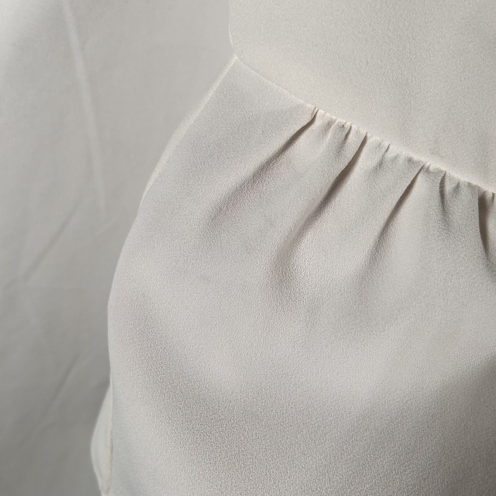 J Crew Blouse Women’s XS Ivory White Sleeveless High Neck Polyester Top