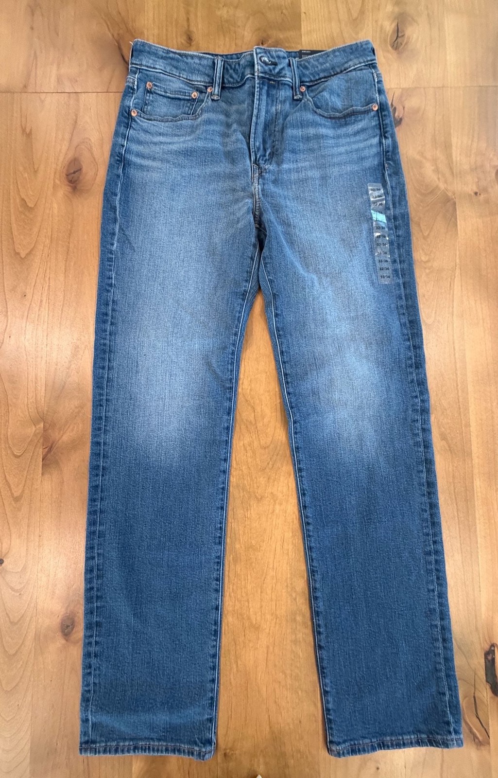 American Eagle Airflex+ Relaxed Straight Jeans 32×36