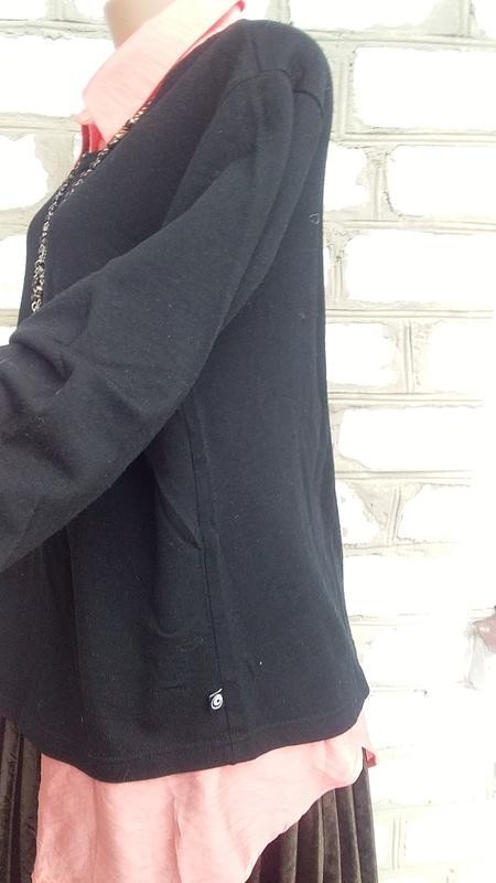 Layered Look Black Knit Sweater With Coral Collar Size L