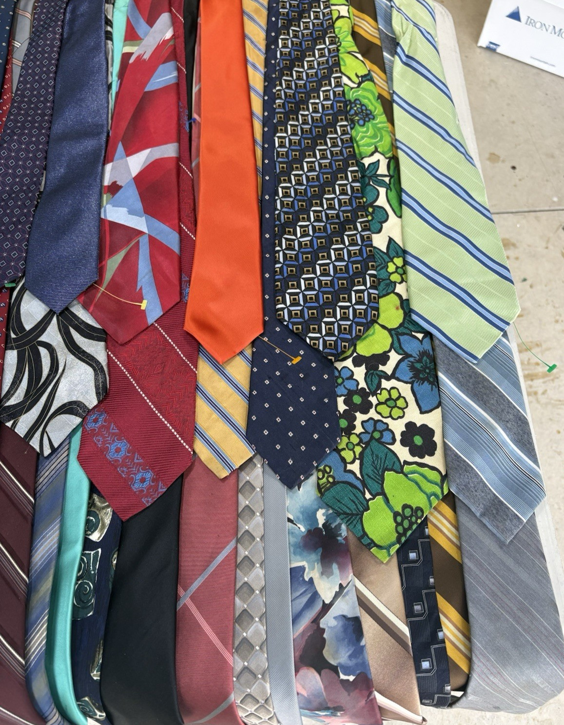 Huge lot 92 Tie’s Bundle Men’s Ties Lots Of Silk/Poly Various Brand Some Vtg