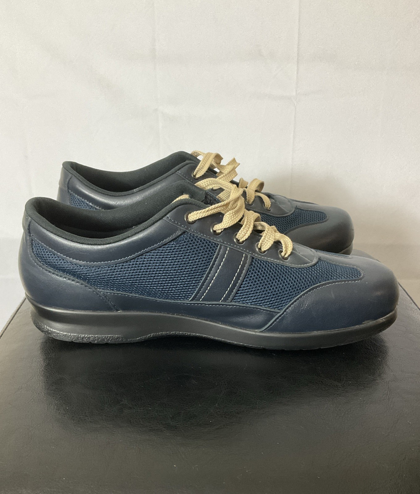 SAS Mesh and Leather Walking Sneakers Women’s Size 11M Navy