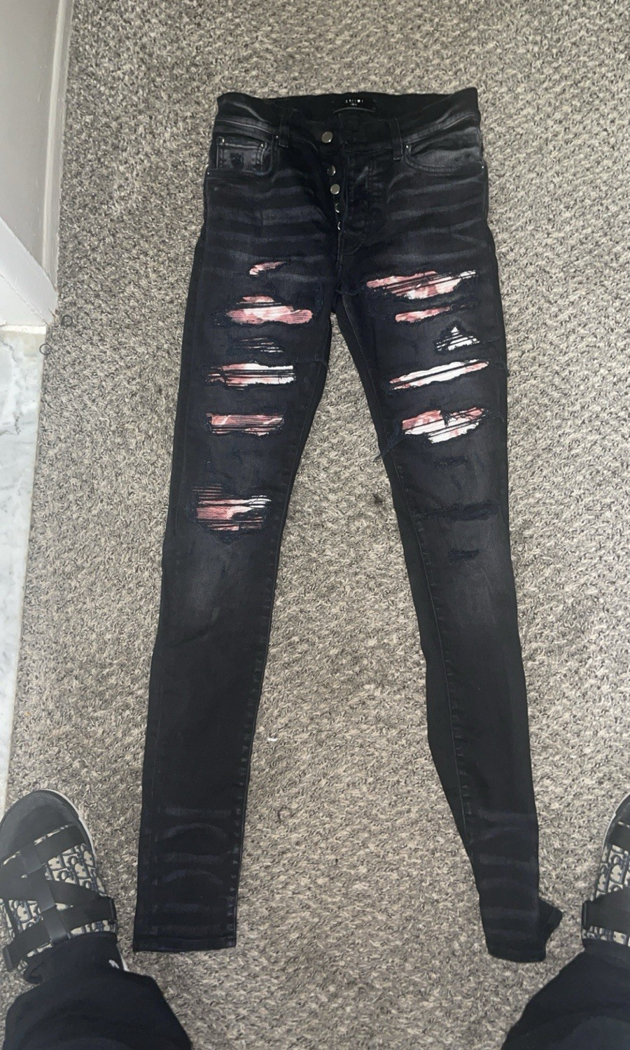 AMIRI Men’s Black Distressed THRASHER Skinny Denim Jeans Dark Wash Logo 5-Pocket