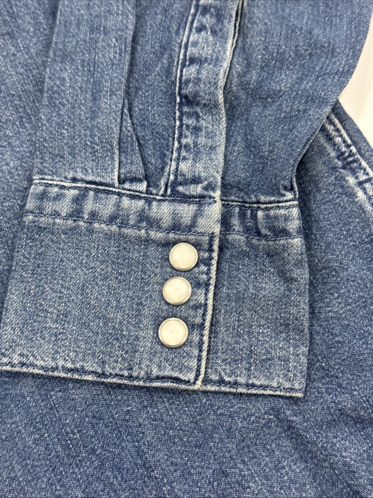 Levi’s Denim Pearl Snap Sawtooth Sellout Long Sleeve Shirt – Mens L New!!