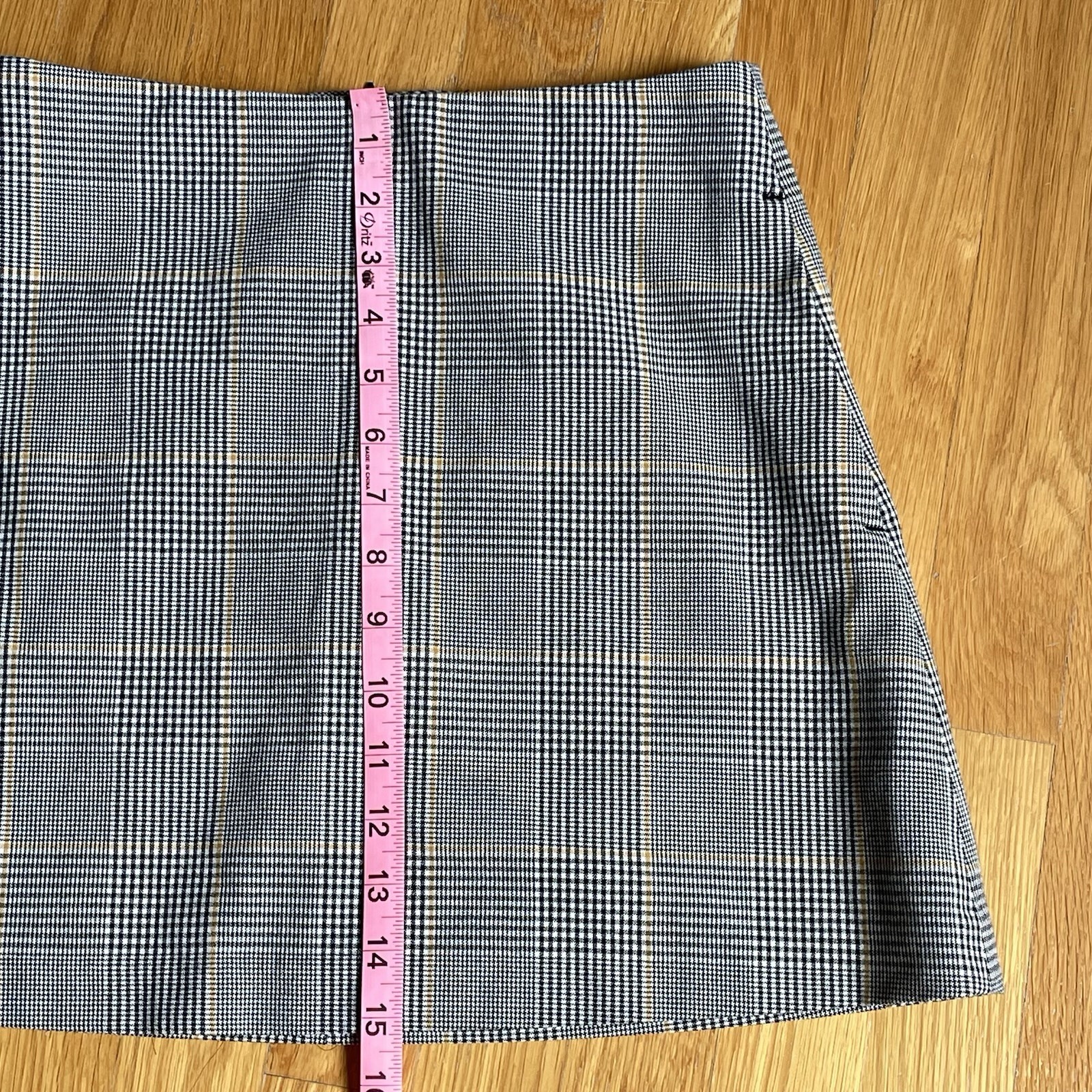 Wilfred Aritzia Plaid Mini Skirt Women’s Size 4 Gray Black Lined Career