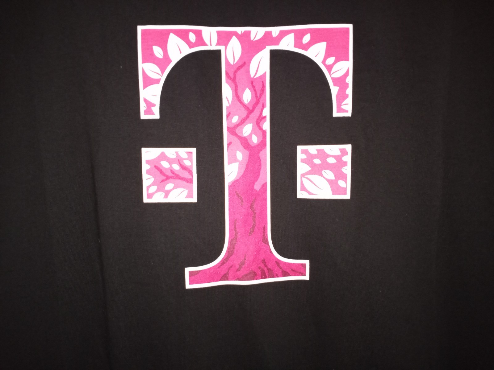 😃T-Mobile Employee Issue Pink & Black Short Sleeve Men T Shirt L Large NWOT NEW