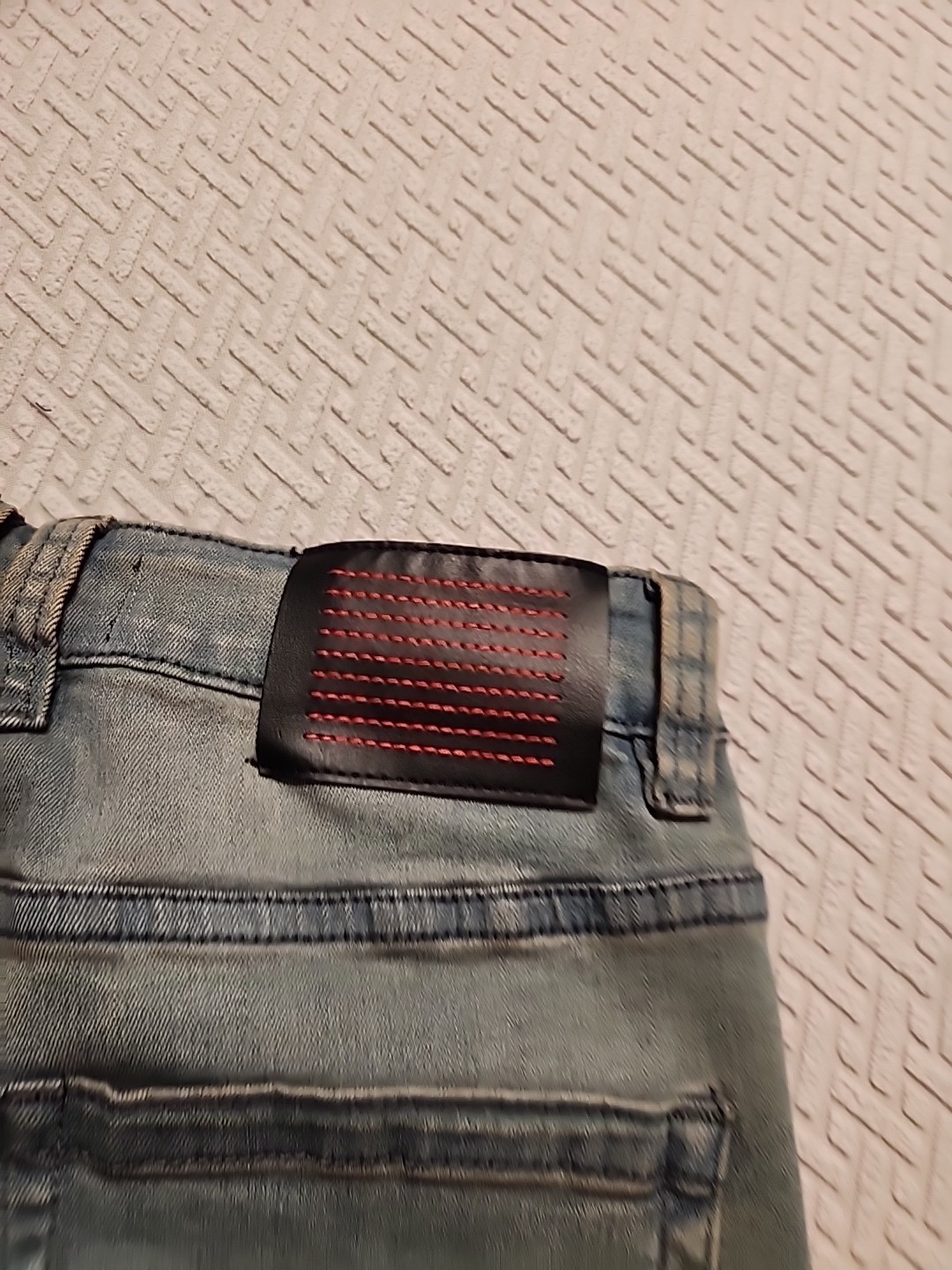 NEW Serenede Men’s “Aged Blue ” jeans size 30×32 NWT streetware slim jeans