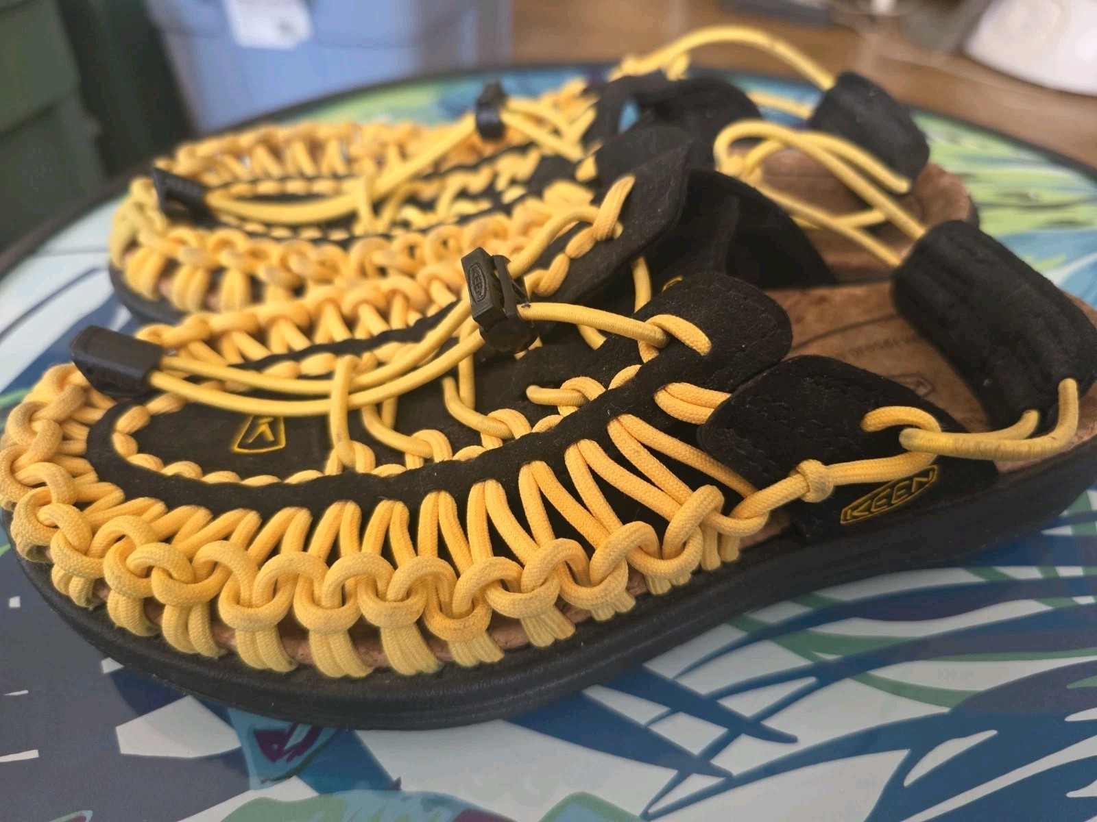 Keen Sandals Shoes Mens 5.5 Womens 7 Black Yellow Uneek II Water Cord Outdoor